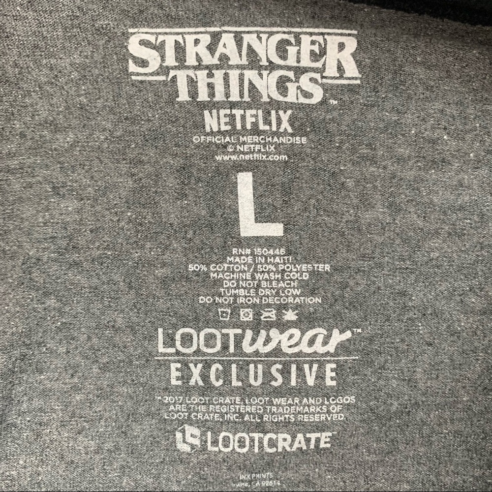Stranger Things “Friends Don’t Lie” Loot crate T - Picture 4 of 4